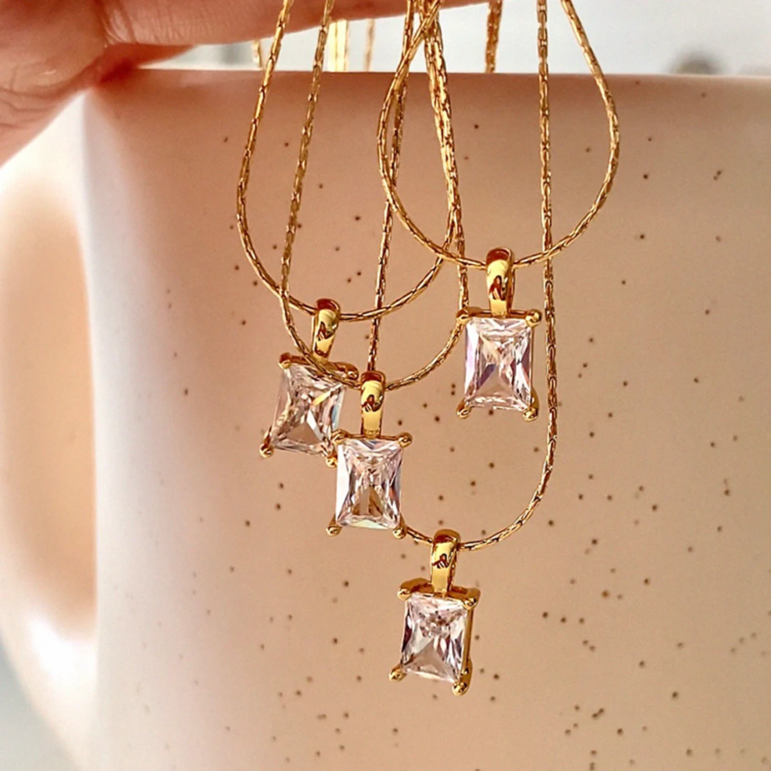 

Clear Cubic Zirconia Square Necklaces Shiny Rectangle Zircon Thin Chain Necklace Women Minimalist Stainless Steel Jewelry 2021, Gold