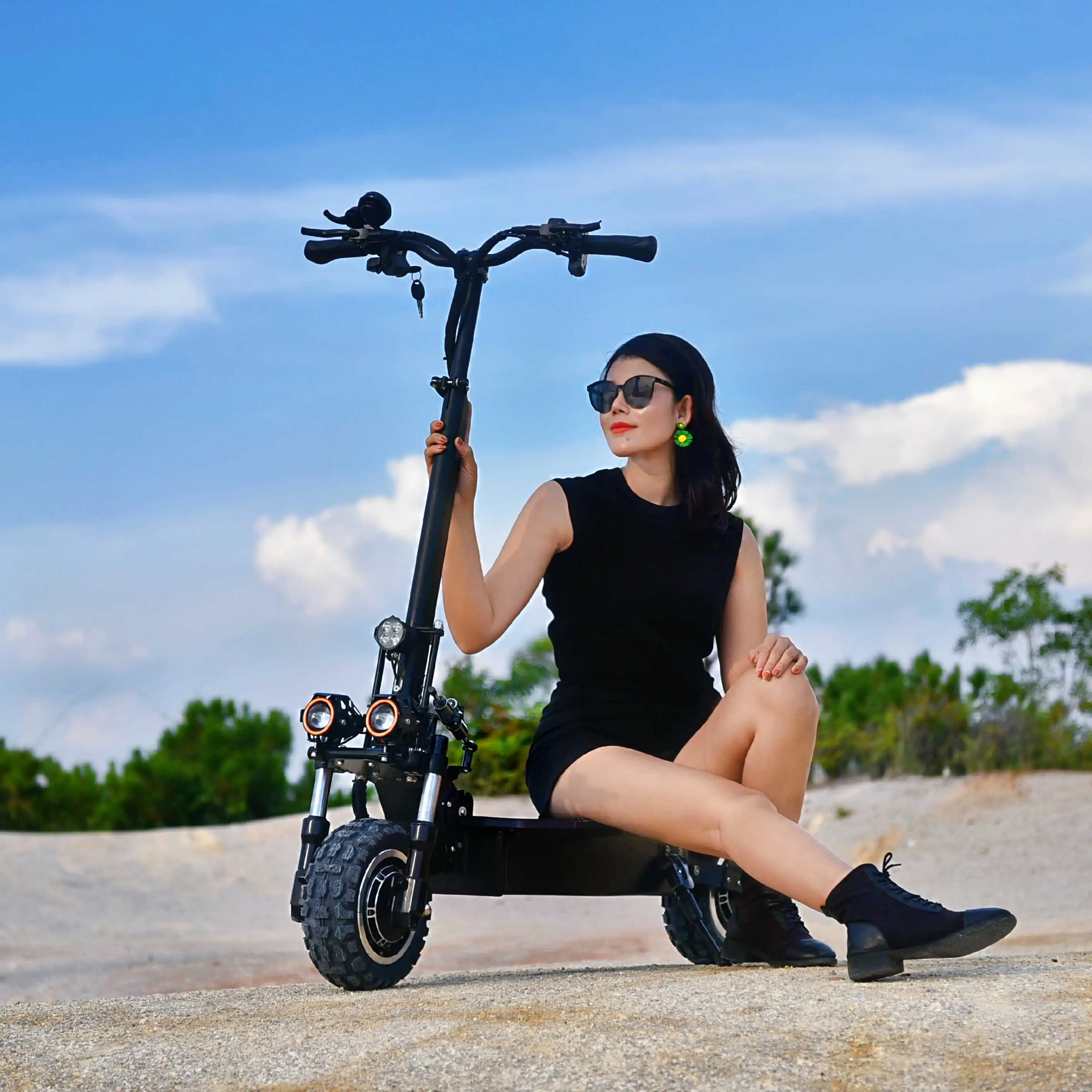 

Hot Sale Maike MK8 5000w electric scooters to door 11inch off road tire dual motor e scooter 80-120 long range powerful