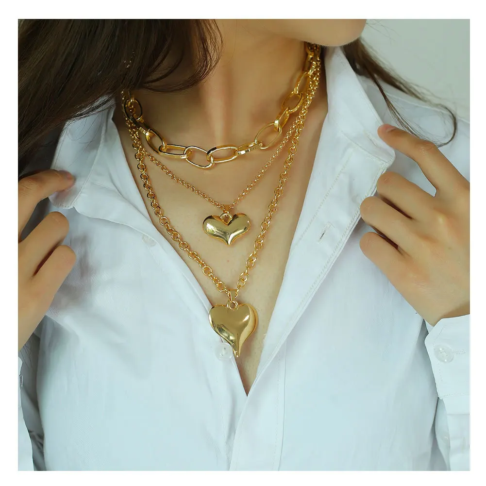 

2021 Retro alloy peach collier multicouche multilayer layered choker heart acrylic necklaces, Gold