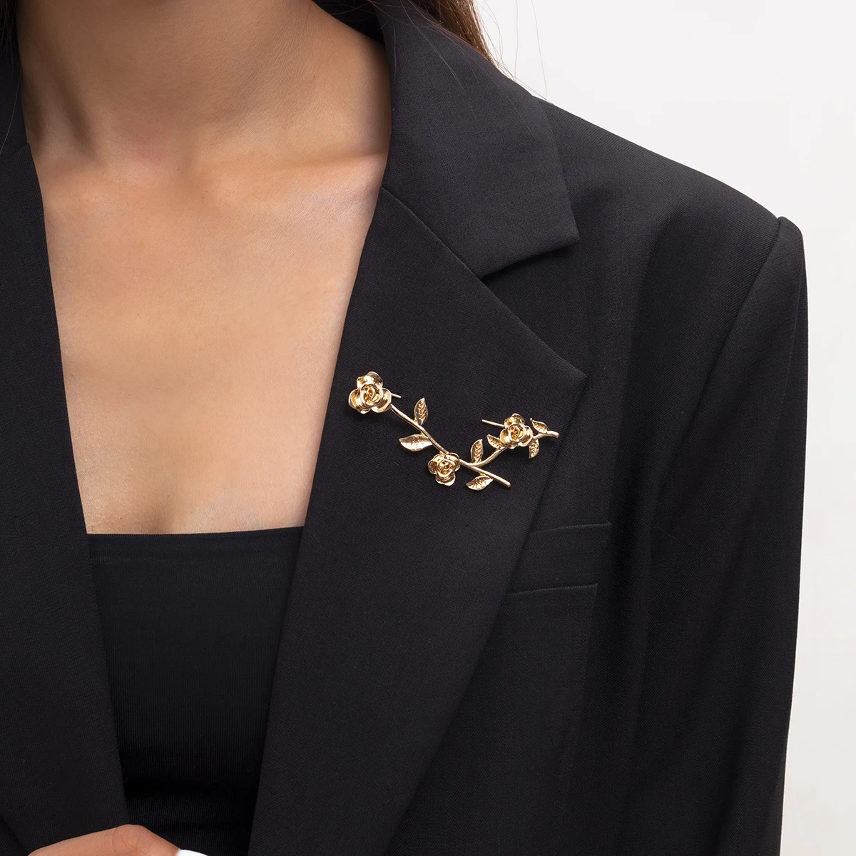 

SHIXIN Vintage Rose Brooches Elegant Flower Brooch Pin Gold Silver Classic Brooches Luxury for Women