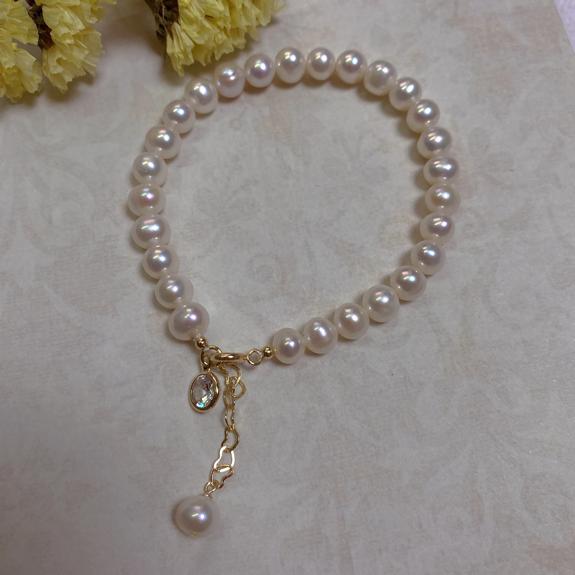 

High sense of vintage French Baroque style special-shaped freshwater pearl 14K gold plated bracelet, As pictures