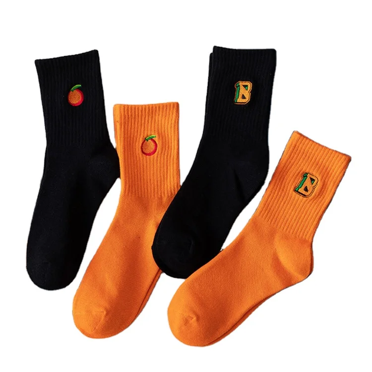 

High quality oem custom cotton knitted embroidered sock design sports men socks custom logo, Custom color