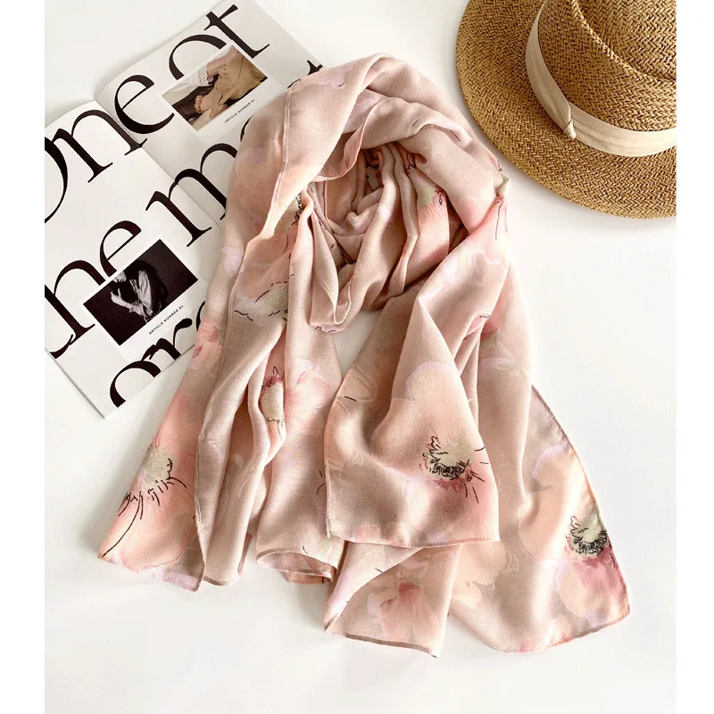 

Spring and summer new middle-aged and elderly women's printed shawl herringbone sunblock scarf