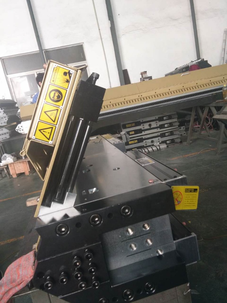 Flat Dies Extrusion Cast Film Coating Laminating Die Head With Auto Adjustment For Automatic T