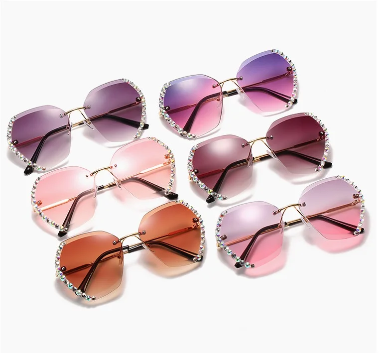 

Hot Selling Vintage Personality Eyeglasses Rhinestone Diamonds Sunglasses for Women Female 2021 Bling Shades