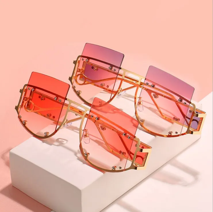 

2022 Trendy Fashion Large Frame Luxury Oversized Shades Metal Sun Glasses Sunglasses For Women