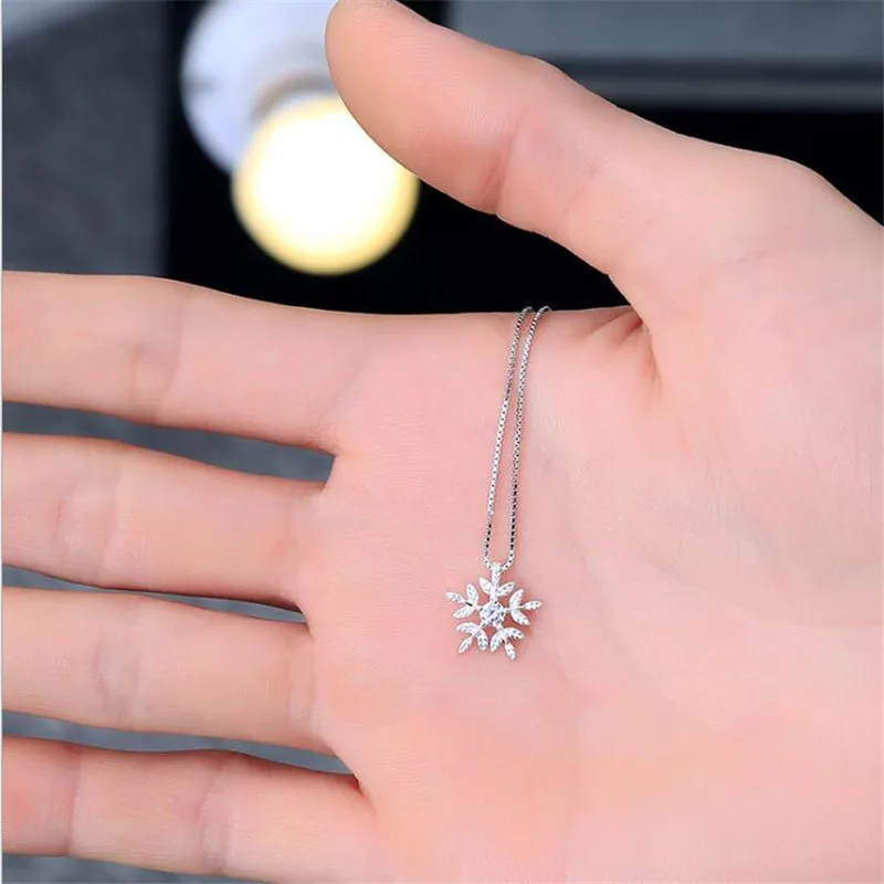 

S925 Sterling Silver Jewelry With Diamond Snowflake Necklace Female Fashion Accessories Pendant Simple Clavicle Chain, Picture shows