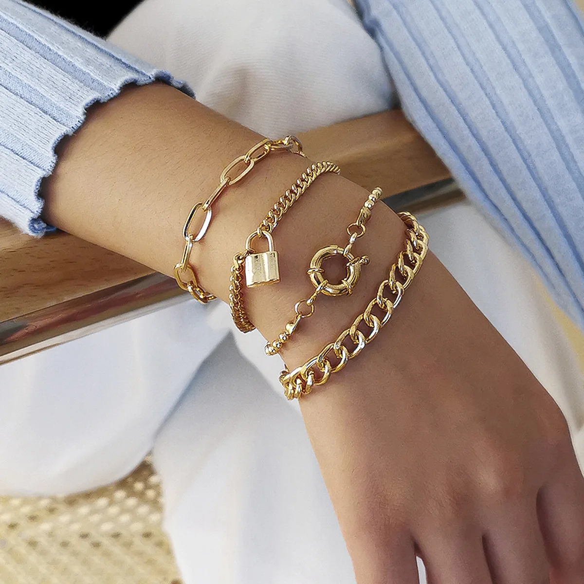 

SHIHAN Simple geometric mixed design alloy gold plated inlay diamond multilayer button charm bracelets for women
