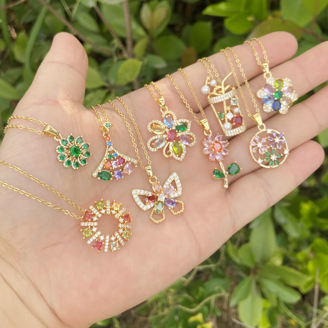 

DAIHE 2023 New Copper Multi Color Stones Necklace Flower Butterfly Gold Plated Crystal Zircon Pendant Necklace