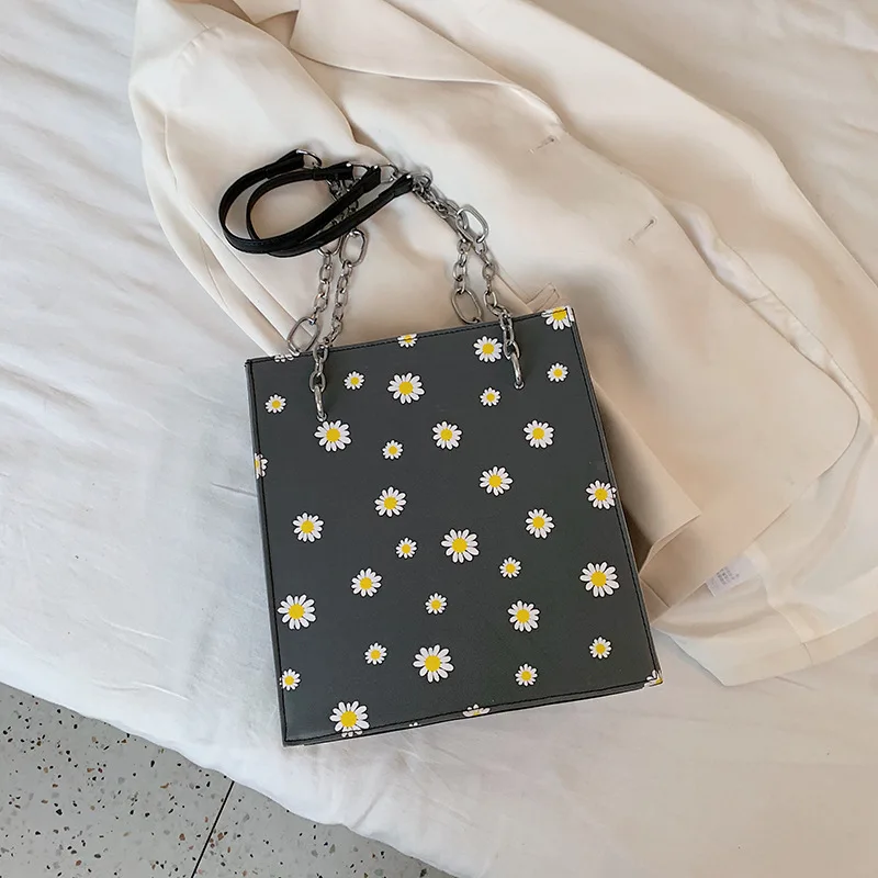 

2020 Fashion Embroidered Summer Daisy Small Handbag Women Flowers Polyester Zipper, As the photos