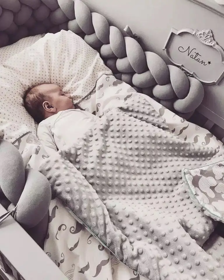 Oreillers Baby Wedge Oreiller Pour Lit Bebe Empeche Reflux Colique Fllat Tete Nouveau Ne En Mousse Bebe Puericulture