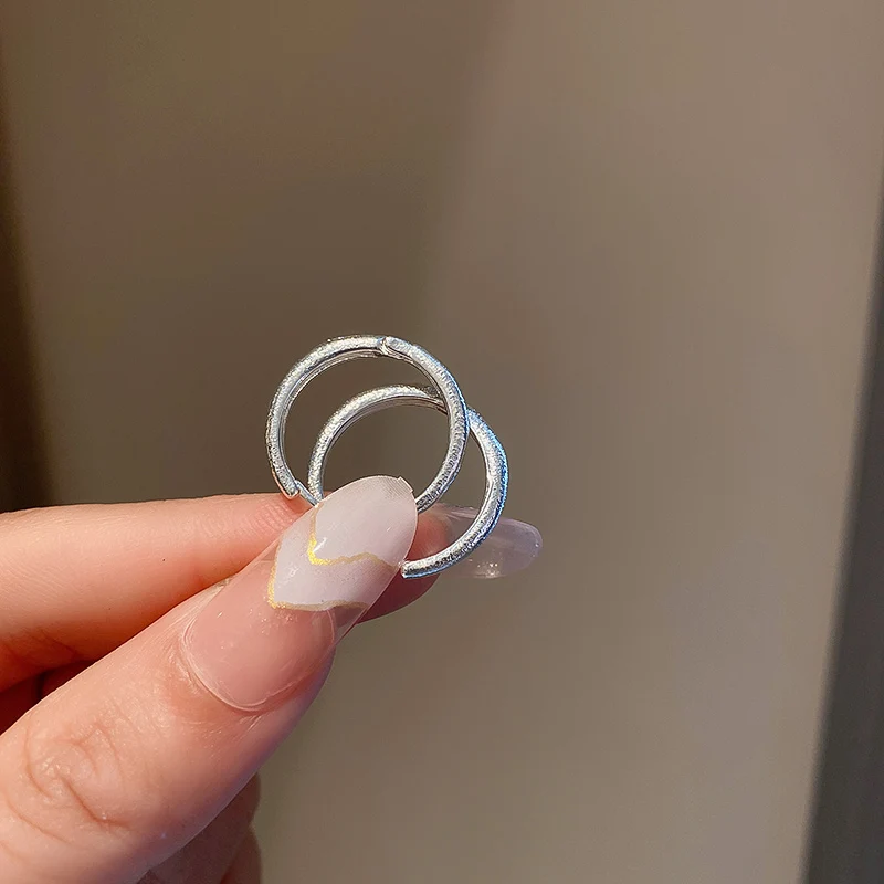 

2021 fashion matte circle hoop earrings women