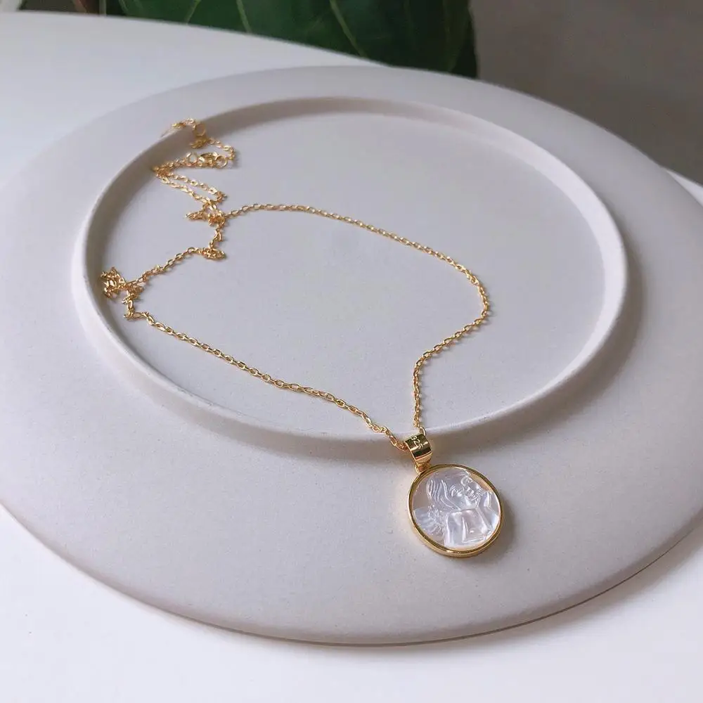 

Latest Design Unique 925 Sterling Silver Jewelry Necklace, Golden