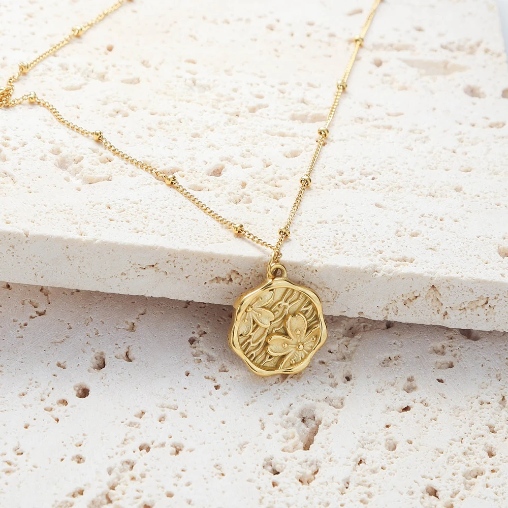 

Chris April 316L stainless steel 18K gold plated satellite-chain cameo fashion round simple birth flower pendent necklace