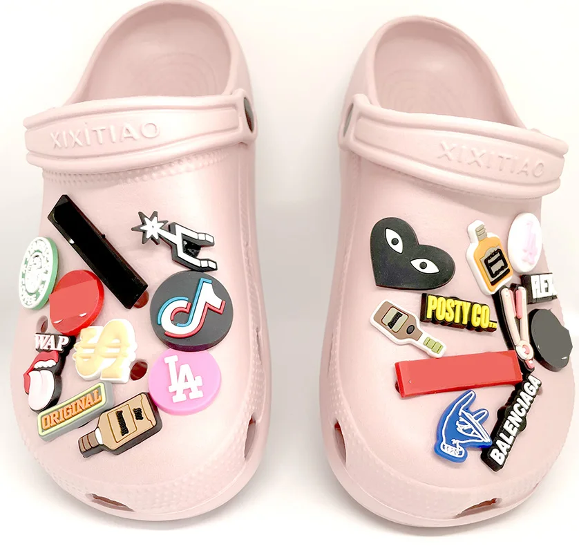 

2021 Kids accessories cartoon PVC decoration charms clogs buckle shoe charms