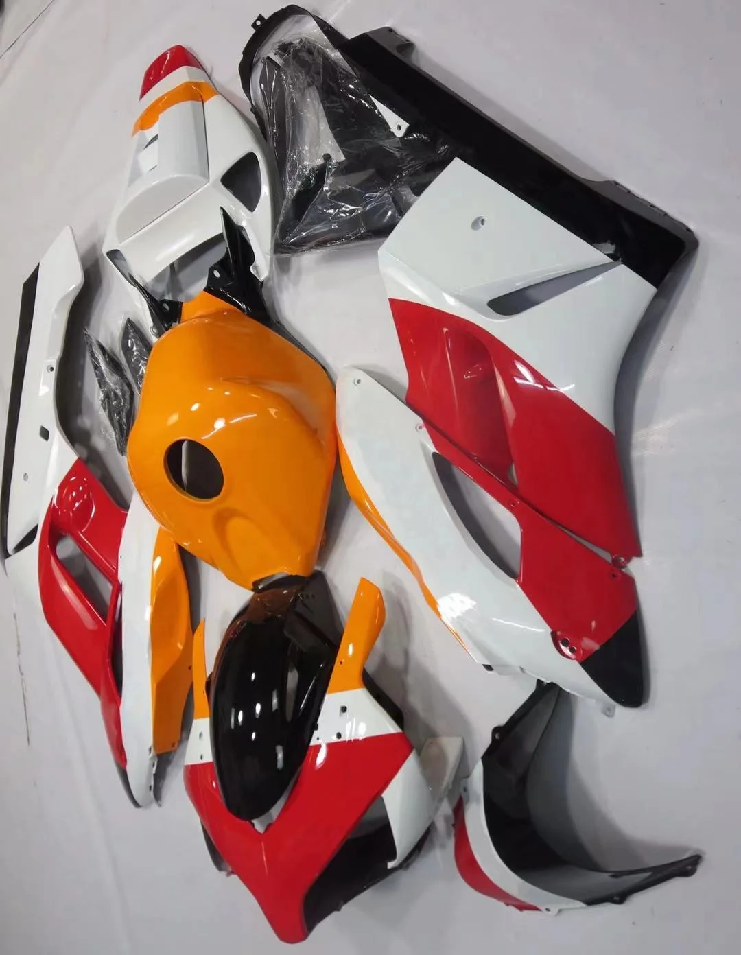 

2021 WHSC Motorcycle Fairing Kit For HONDA CBR1000 2004-2006, Pictures shown