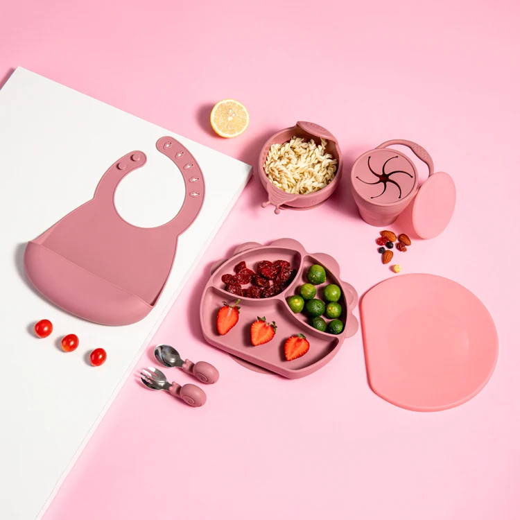 

Wholesale silicone baby tableware feeding set with snack cup bowl spoon fork set and bib 5 pieces set, Natural