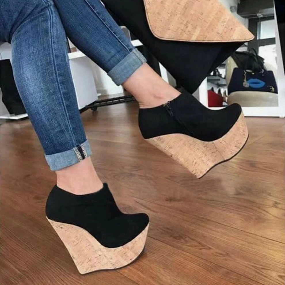 

2022 European and American style simple slope heel comfortable high top shoes factory stock size 35-42