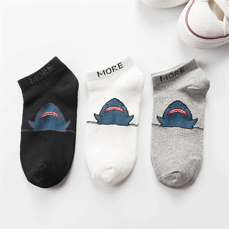 

WIIPU New unisex cartoon short socks autumn and winter tide socks street shark thin cotton couple socks