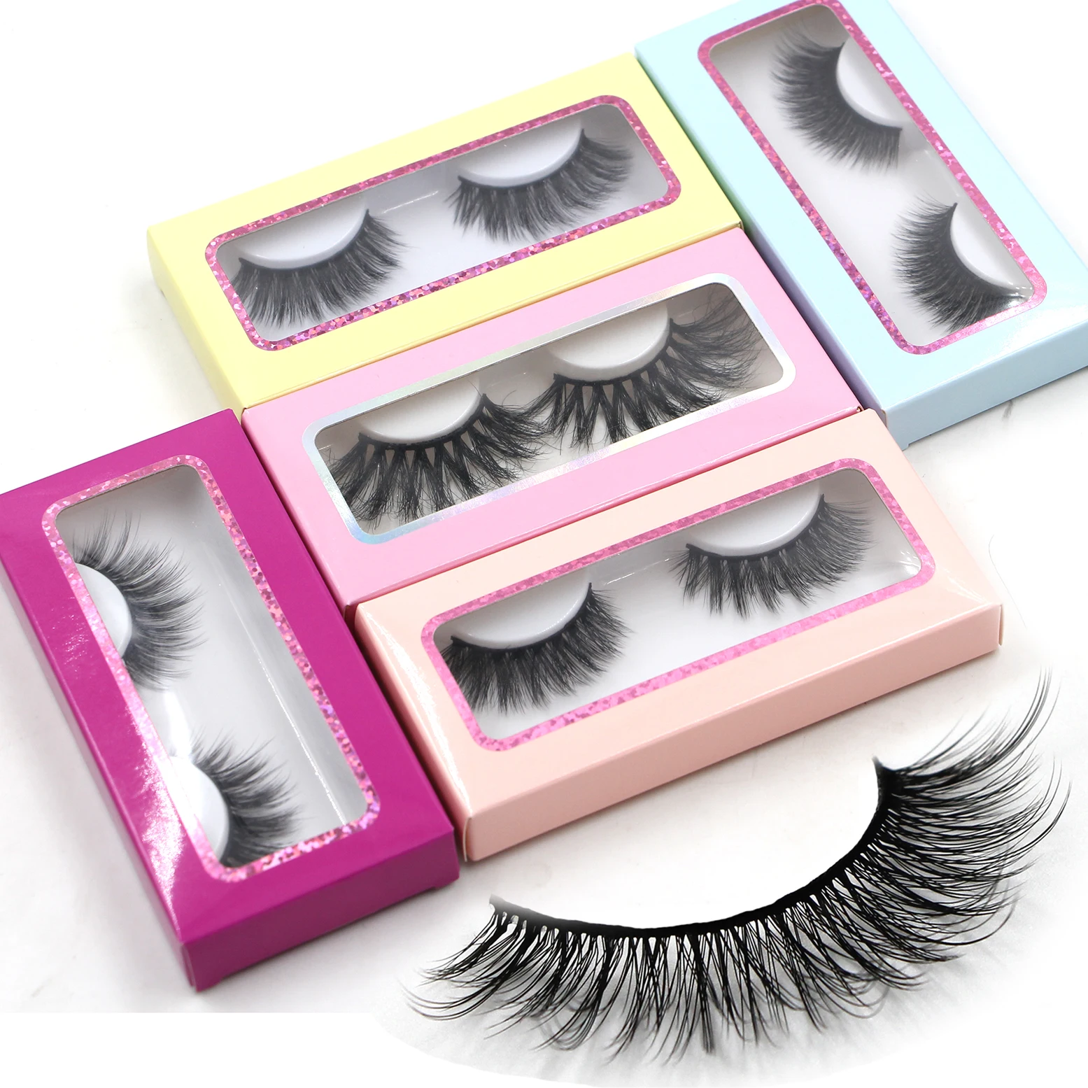 

Silk Strip New Eyelashes with Retail Eyelash Box