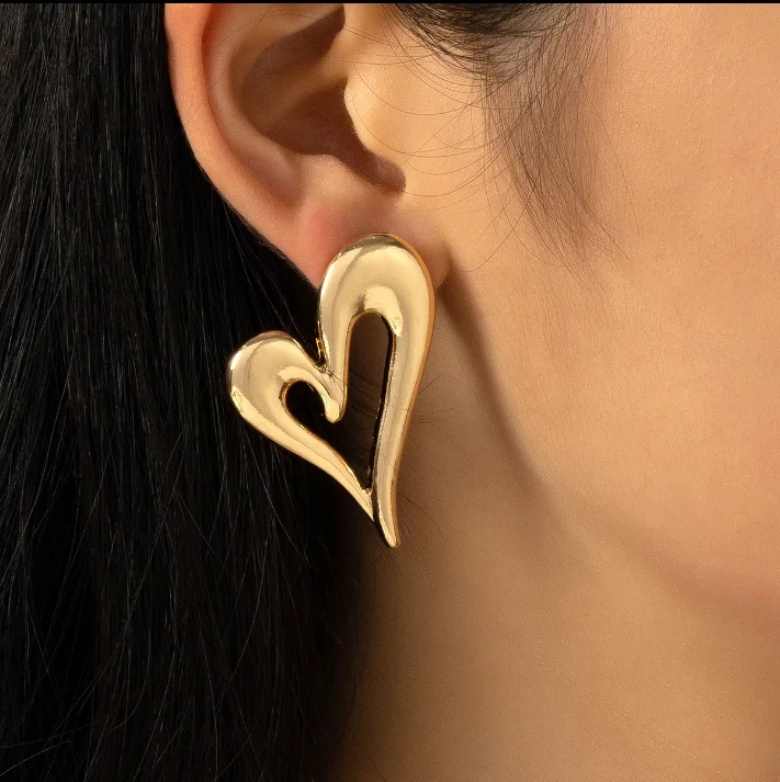 

Vintage Metal geometry Gold Color love heart shape hoop Earrings for women ladies Jewelry