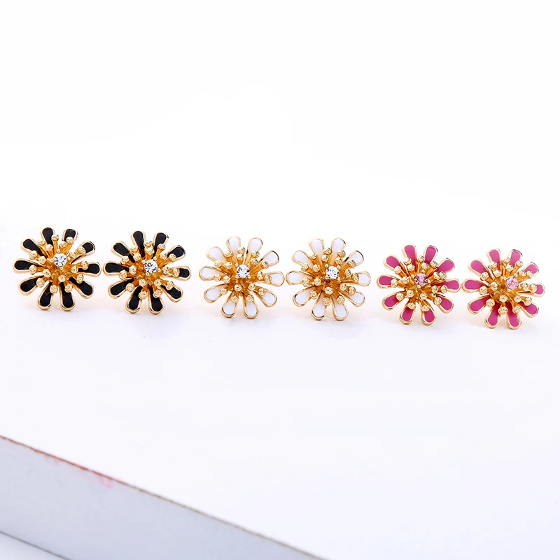 

ed02125d 2020 Trending Korean Women Gold Plated Black Pink White Enamel Blossom Daisy Flower Earrings Stud