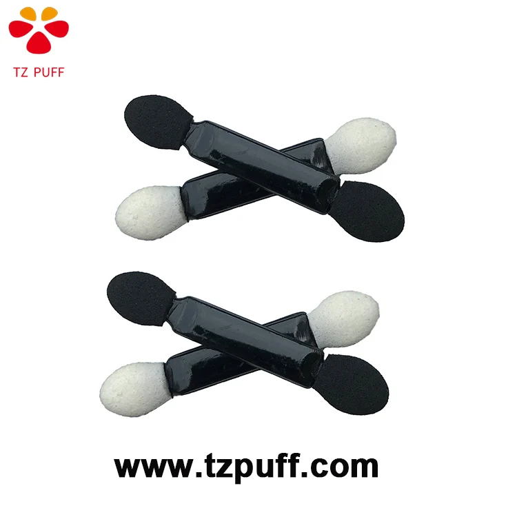 eyeshadow applicator