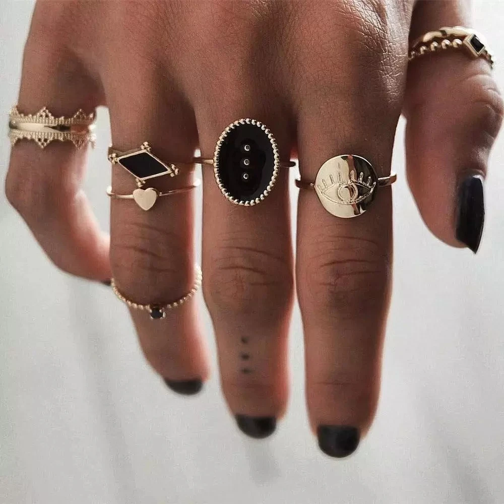 

Fashion Ring Irregular Black Button Ring Heart Ring for Women