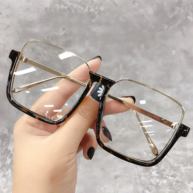 

Semi- Rimless Ladies Fashion Frame Square Sunglasses 2020 Vintage Retro Glasses Unisex