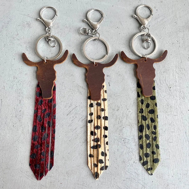 

2022 Crazy Horse Leather Texture Bull Head Tricolor Leopard Leather Tassel Keychain Pendant