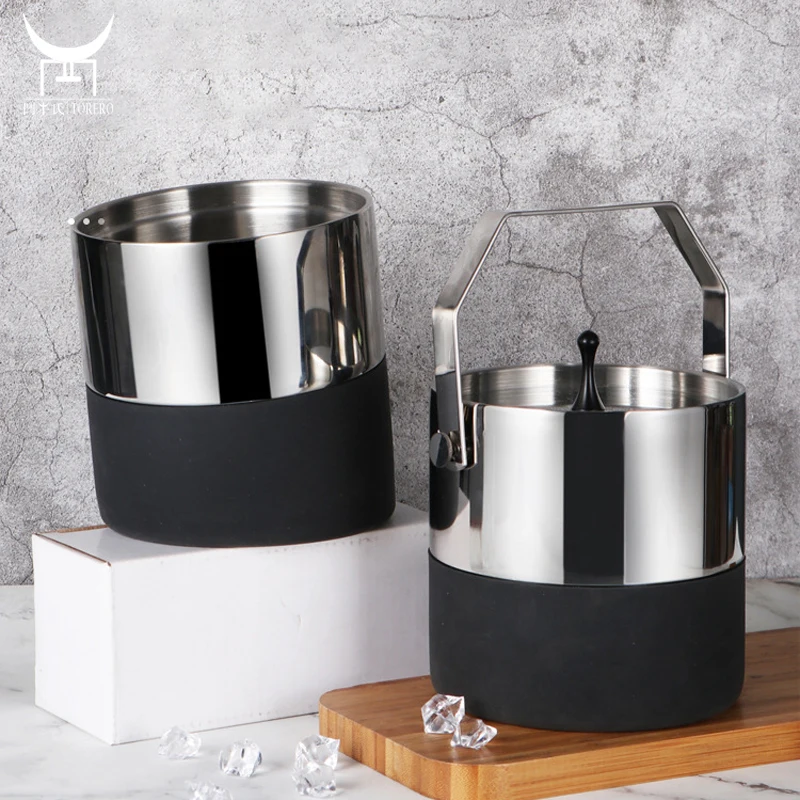 

Double wall stainless steel ice bucket with lid handle and nonslip silicone, portable camping outdoor use ice cube bucket, Customized color