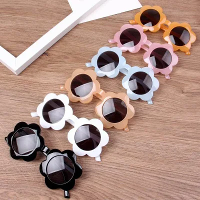 

FY Fashion Girls Flower Shaped Sun glasses Wholesale Kids Children Boys Shades sunglasses 2021, White, black, orange, gray, pink, tea