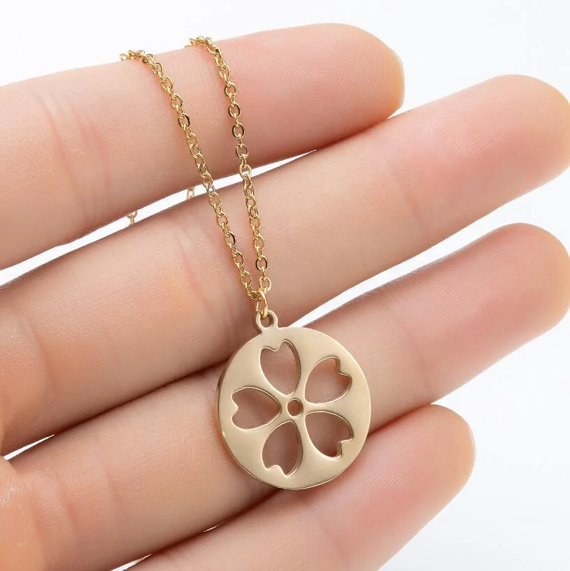 

Hollow Out Stainless Steel Tulip Flower Pendants Necklace for Women Fashion Choker 2021 Jewelry