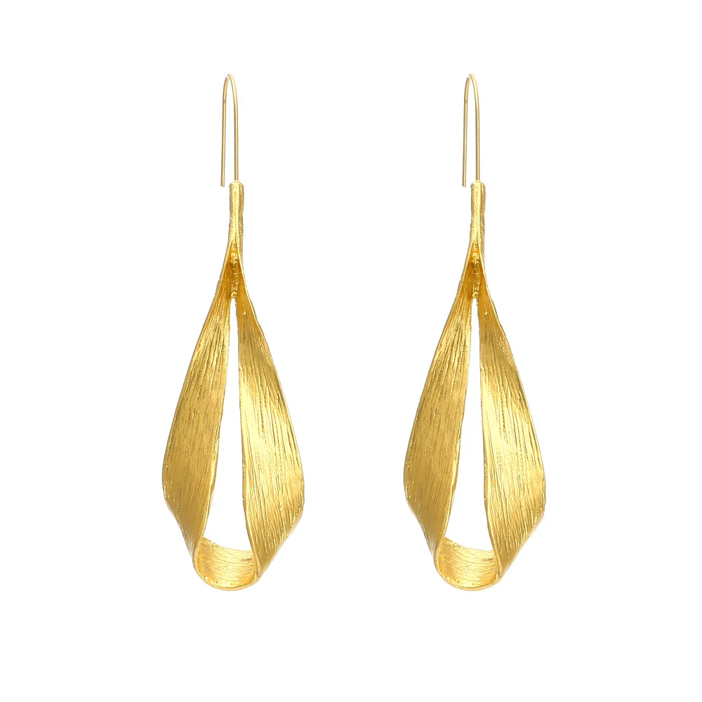 

Fashion wholesale Gold Asymmetric Droplet Shaped Leaf Tassel Earrings Alloy Earrings For Women