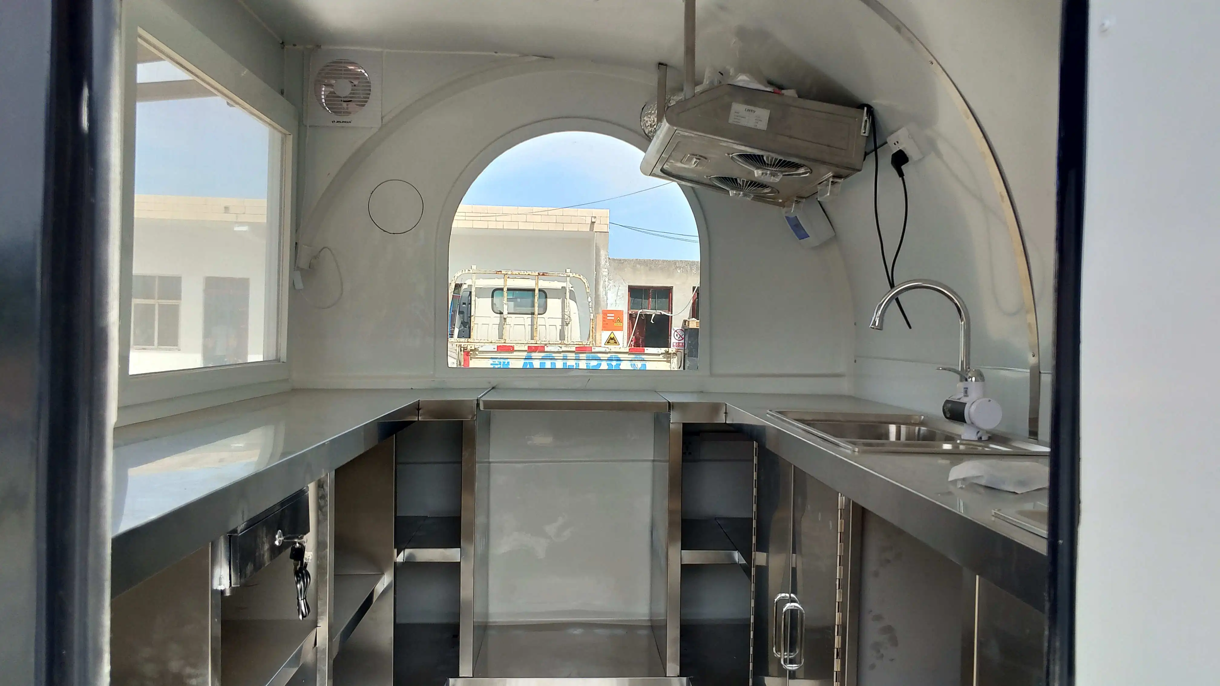 Best Quality Food and Beverages Kiosk Vending Food Trailers Mobile Fast Food Cart With Wholesale Prices