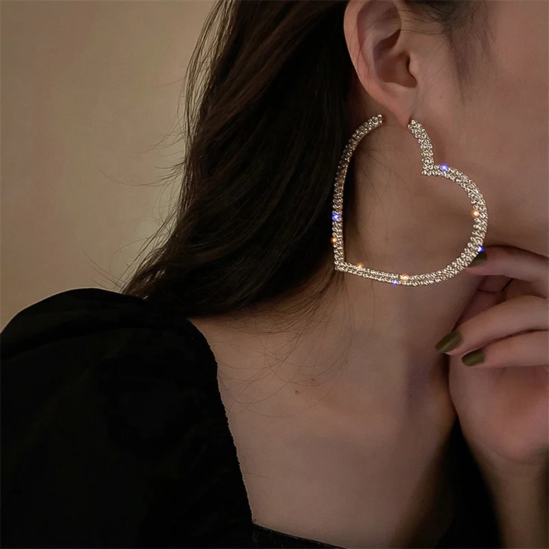 

Fashion Jewelry Statement S925 Needle Heart Love Hoop Earrings Vintage Gold Plated Large Rhinestone Charm Earrings Jewelry 2021