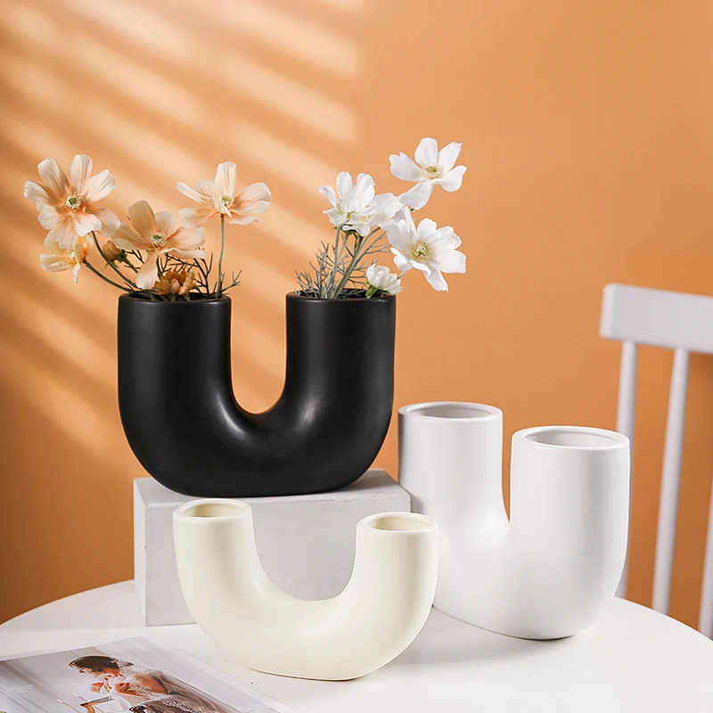 

Creative design Nordic style U-shape Black and white Ceramic Vase for indoor Living Room Dry Flower Ornaments Desktop home decor