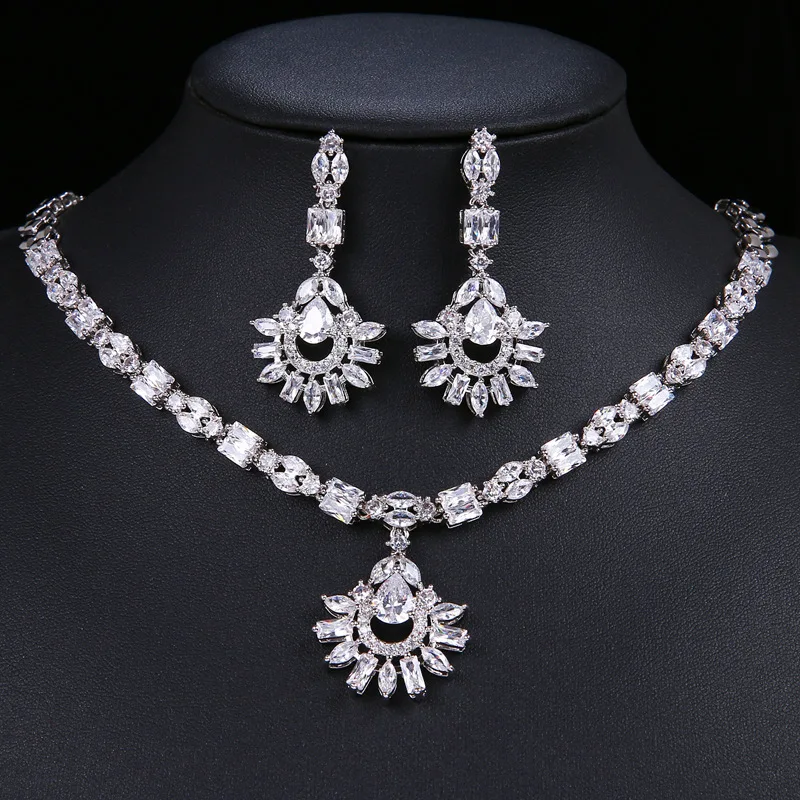 

Bridal Banquet Accessories Necklace And Earrings Set Simple Flower Shape Necklace Earrings Jewelry Set