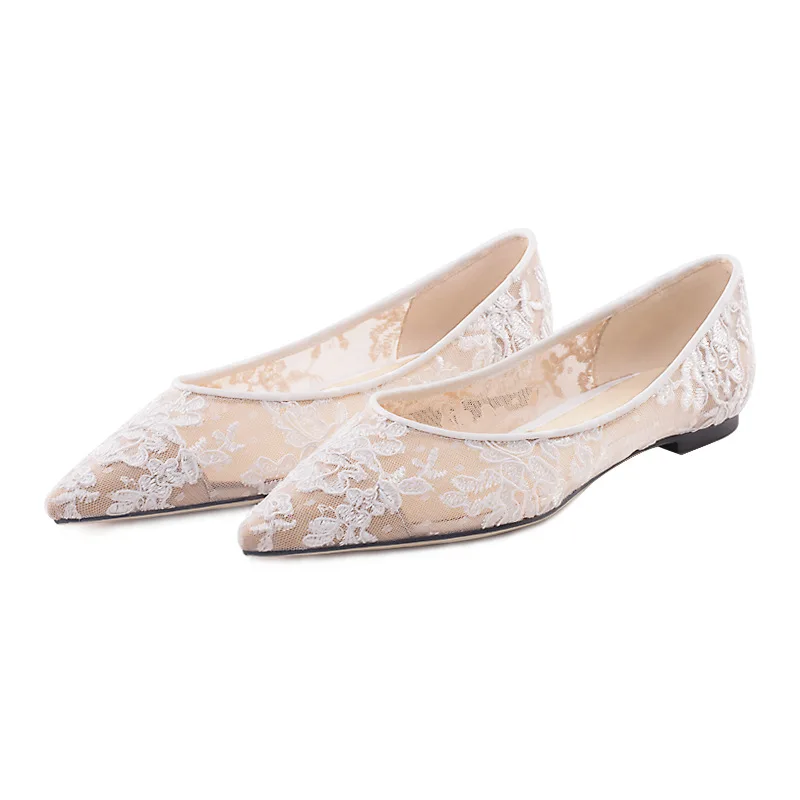 

White lace wedding shoes women's flat shoes 2021 summer new mesh hollow pointed bridal shoes, Picture