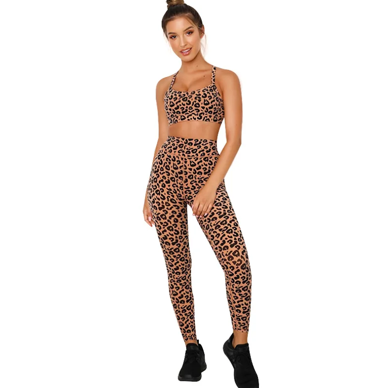 

Leopard-print fitness suit for ladies