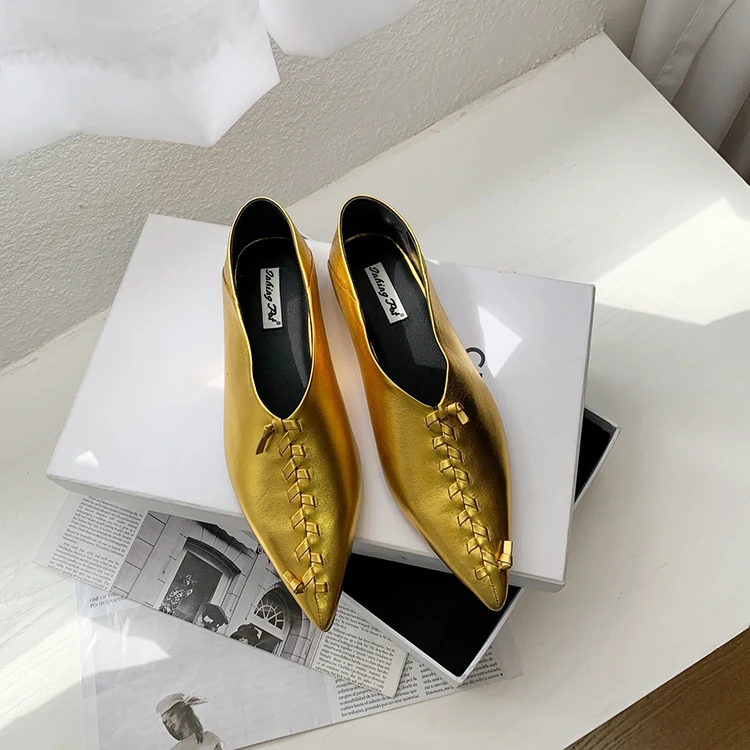 

New Trend Stock Lots Premium Quality Women Flat Shoes Ladies Flat Casual Shoes, Black,gold