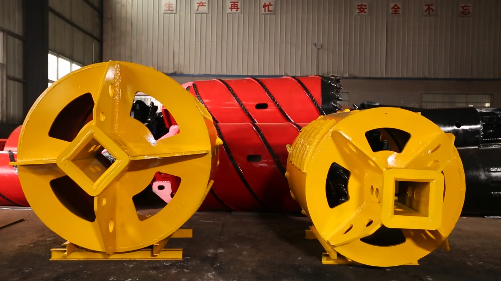 用于施工钻孔打桩的带滚子钻头的核心桶