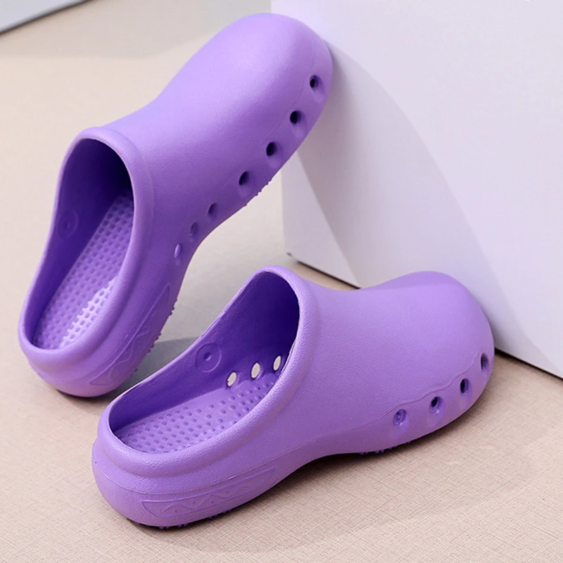 

Hot Selling Hospital EVA Surgical Slippers Doctor and Nurse Medical Shoes Clogs for Females