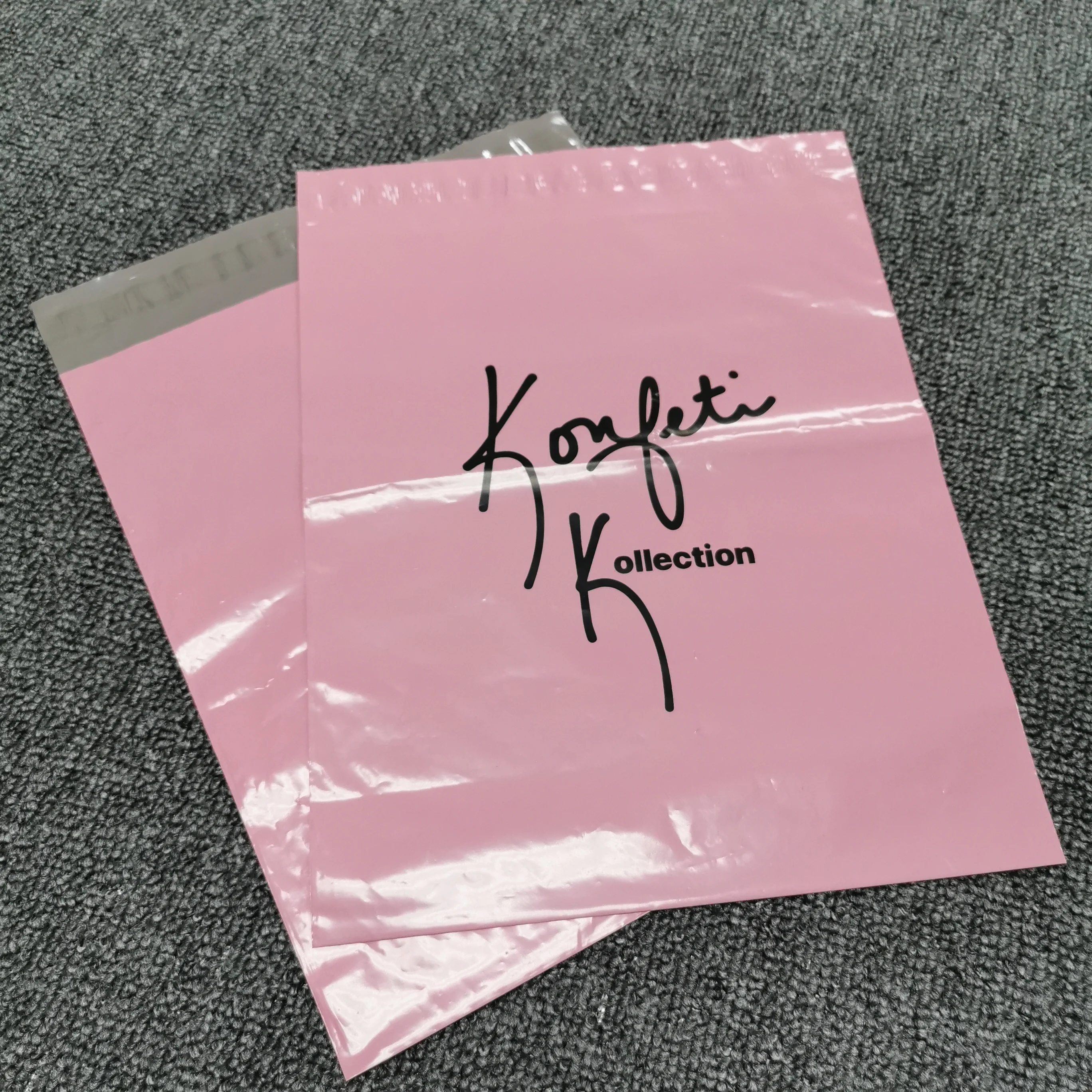 

Luxury Design Reusable  100% Recyclable Poly Mailer shiny side pink mailing bag for clothes package, Custom