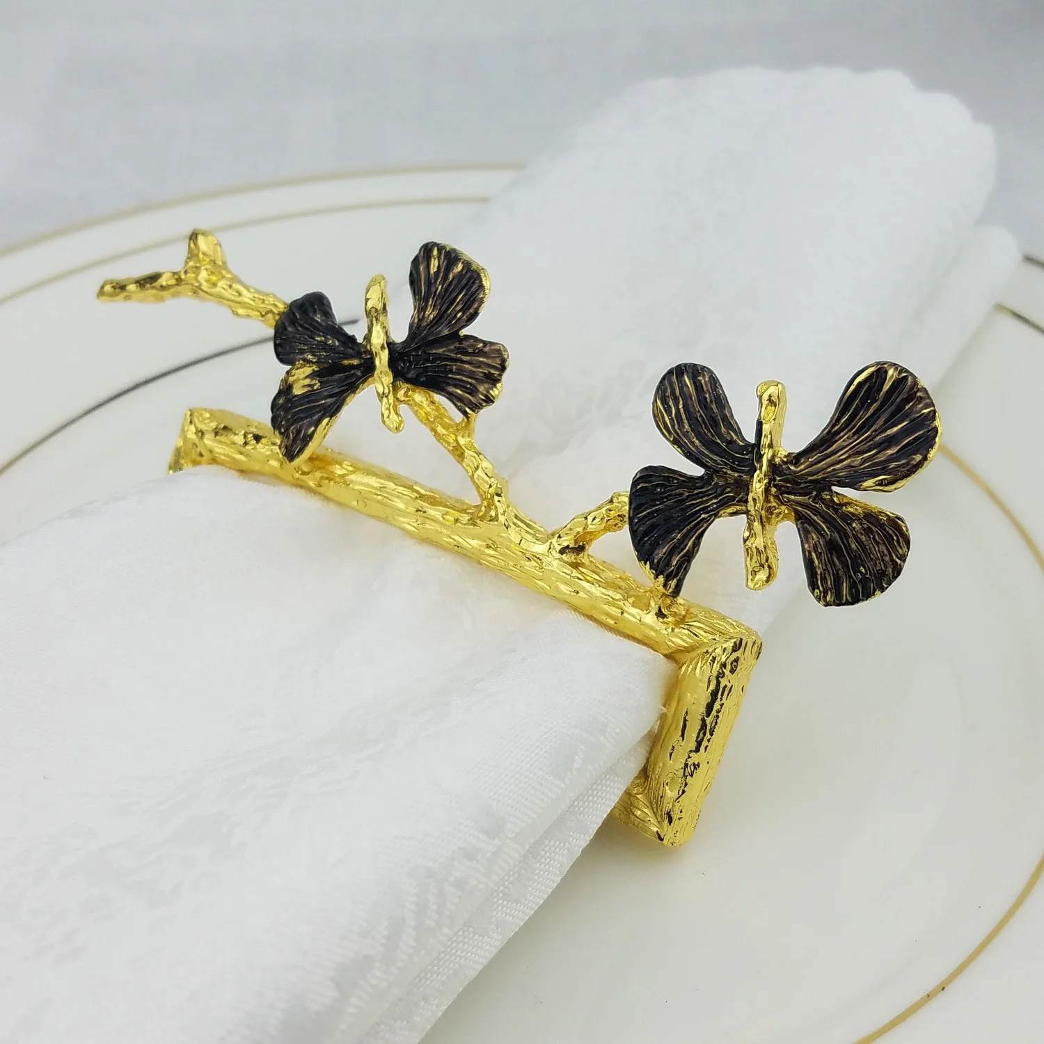 

new unique gold metal napkin ring,trunk design napkin holder ring