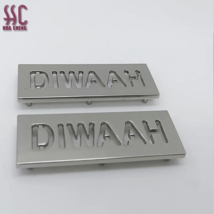 

Bag Accessories Custom Handbag Hardware Engraved Metal Brand Logo Plate Tags Custom Metal Logo Labels for Handbags