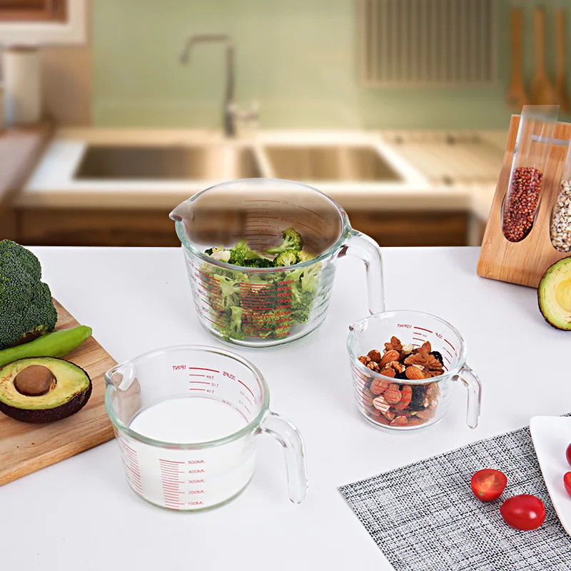 

Amazon hot selling measuring cups with handle kitchen multifunctional borosilicate glass measuring cups, Pantone color