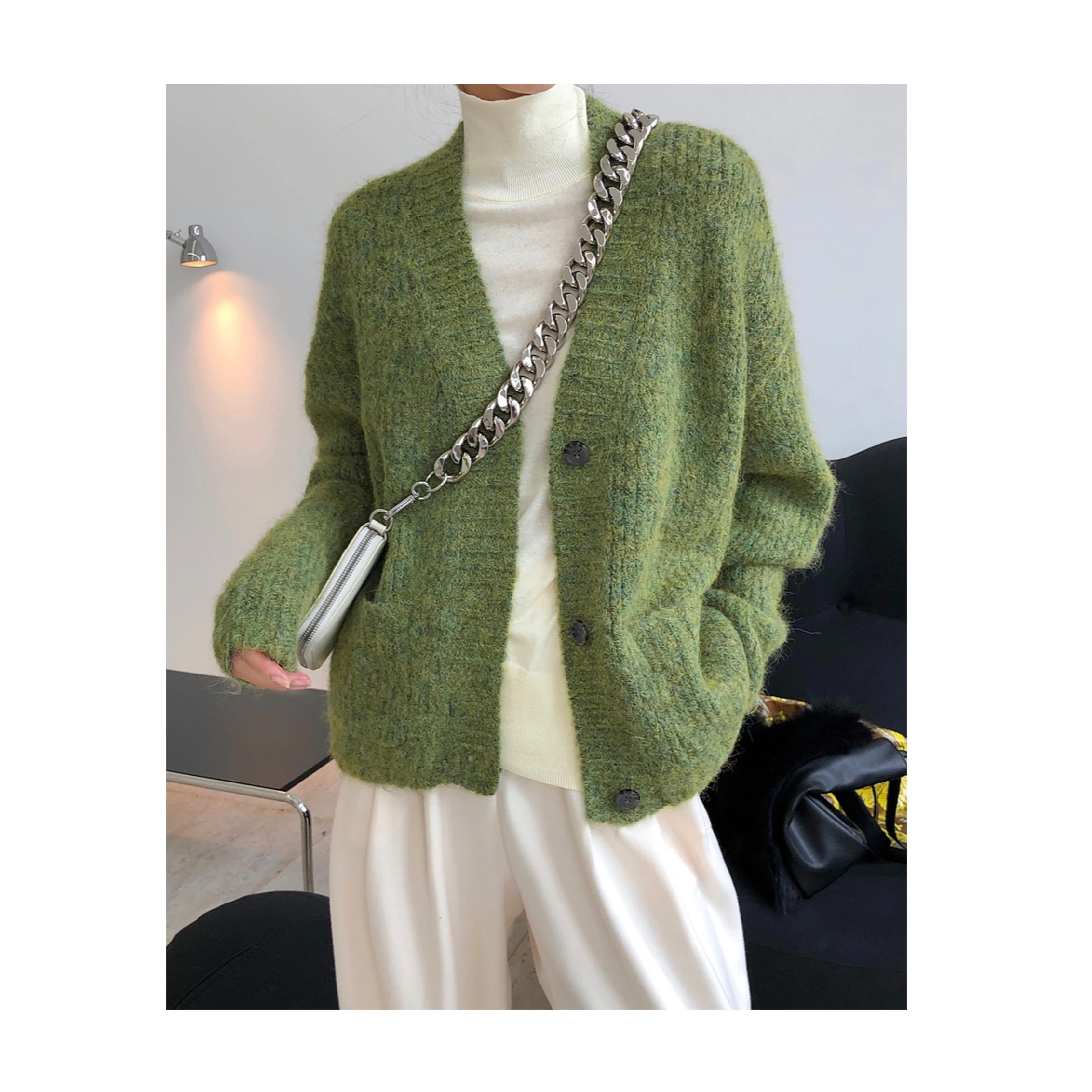 

Autumn new Korean edition stylish languid lazy wool V-neck sweater cardigan coarse needle loose show thick warm ladies women but