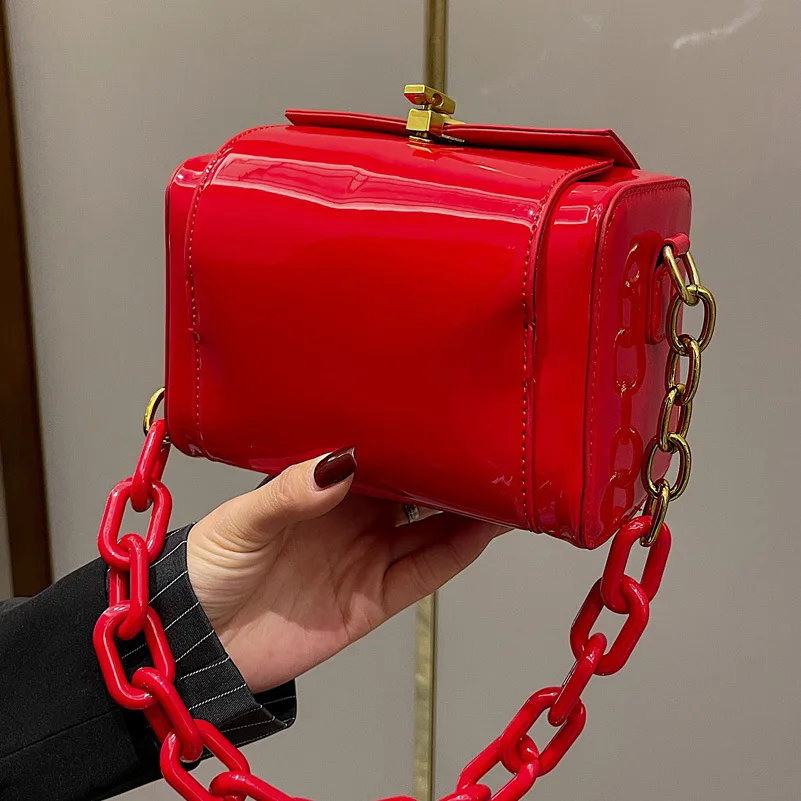 

2021 New arrivals lady handbags ladies chain box hand bags popular purses for women