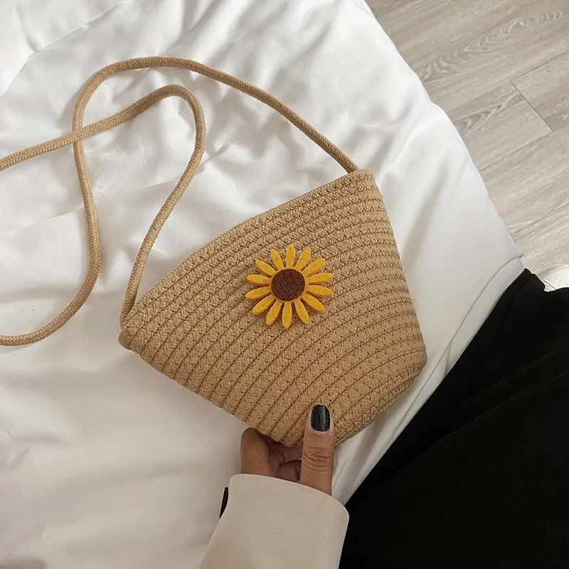 

2021 latest fashion korean straw bag summer beach holiday crossbody for women girls candy weave tote bag